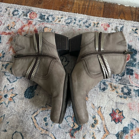 Tamaris Tan Ankle Height Bootie Size 41 US 9.5 - Picture 4 of 9